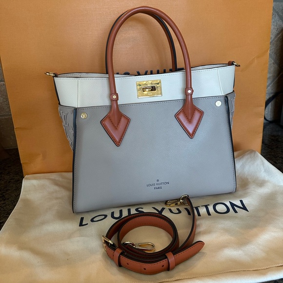 Louis Vuitton Handbags - Like New Louis Vuitton “on my side” MM Galet Grey